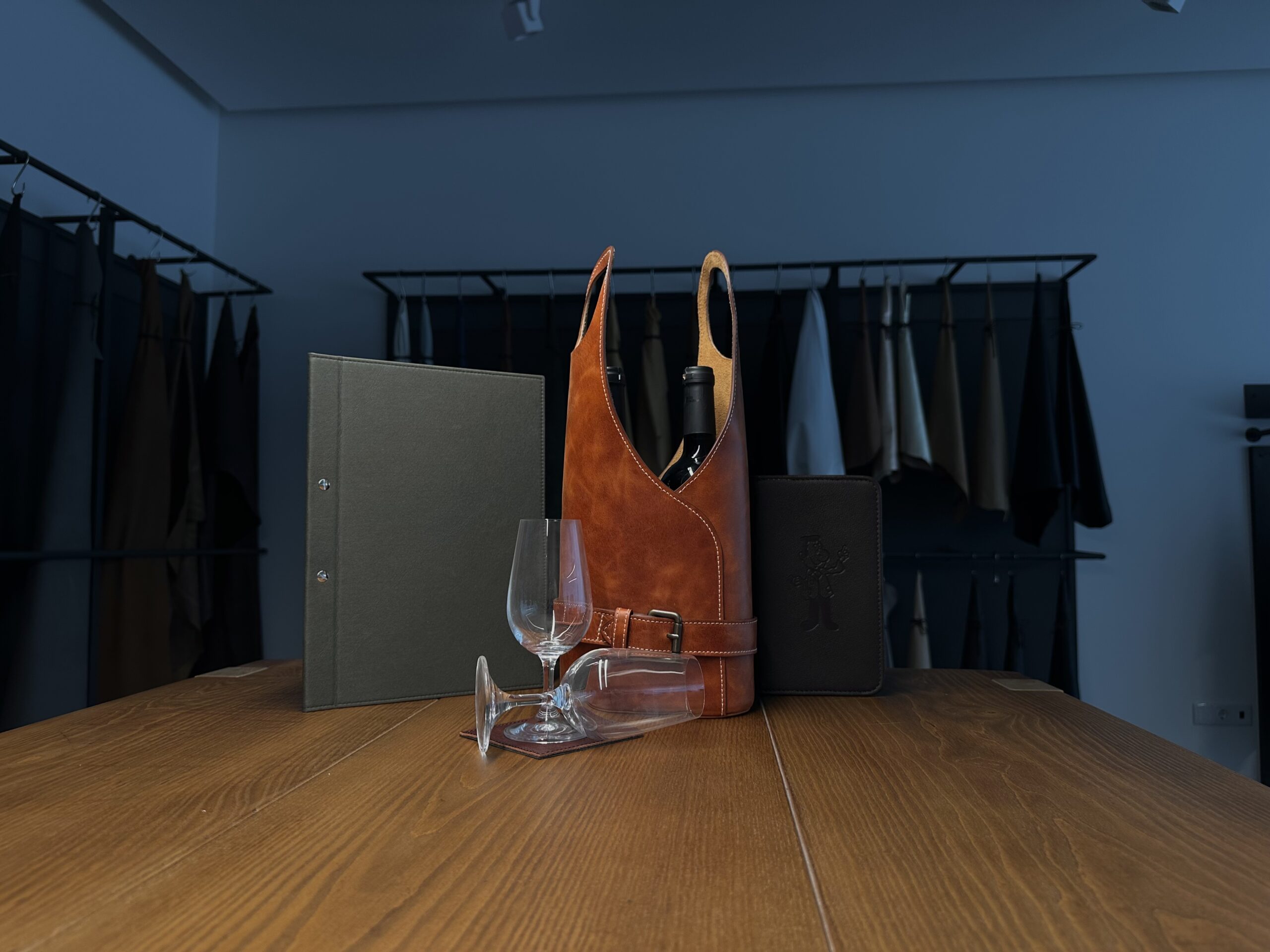 Leather Bottle Holder: A Luxury Detail for Wine Cellars